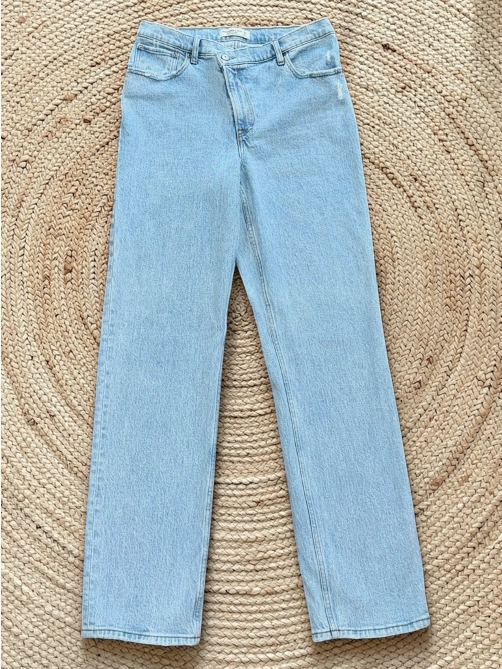 Abercrombie & Fitch The 90’s Criss Cross Waist Light Wash Straight Jeans Size 29